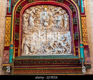 ABBEVILLE, SOMME, FRANCE, 03 MARS 2022 : intérieurs et décors de la collégiale Saint Vufran Banque D'Images