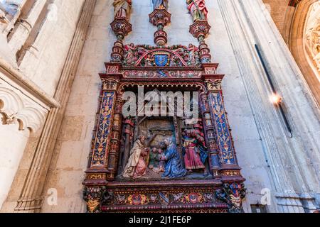 ABBEVILLE, SOMME, FRANCE, 03 MARS 2022 : intérieurs et décors de la collégiale Saint Vufran Banque D'Images