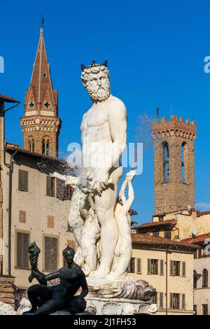 Fontaine de Neptune ou Biancone à Florence sur la Piazza della Signoria Toscane Italie. Fontaine de Neptune, sculptée par Bartolomeo Ammannati et Giambologn Banque D'Images