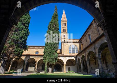 Cloître cloître (Chiostro Verde - Green Cloître), Eglise de Santa Maria Novella, Florence, Italie Banque D'Images