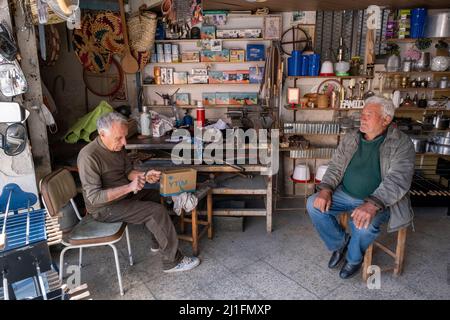 Quincaillerie traditionnelle, Paphos, République de Chypre Banque D'Images