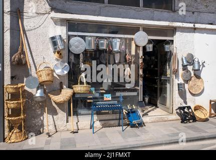 Quincaillerie traditionnelle, Paphos, République de Chypre Banque D'Images