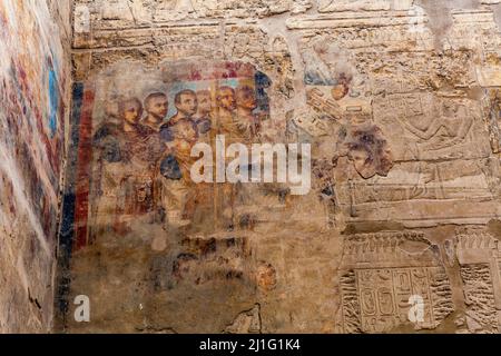 Fresques romaines dans la chambre culte impériale, Temple de Louxor Banque D'Images