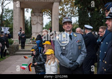 Pomezia, Rome, Italie 19/11/2017: Cimetière militaire germanique de la Seconde Guerre mondiale Commémoration des victimes de la bataille de Nettunia. © Andrea Sabbadini Banque D'Images