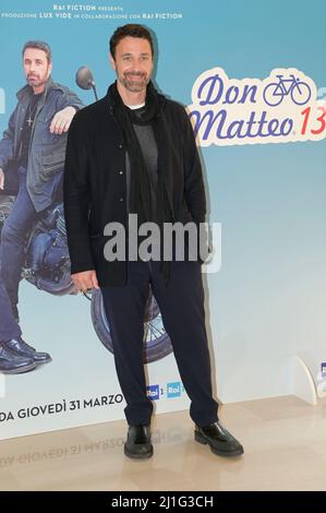 Raoul Bova participe à la photo de la fiction Rai Don Matteo 13 au centre Rai via Asiago. Banque D'Images