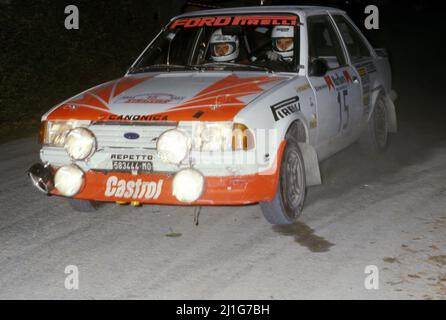 Mauro Pregliasco (ITA) Massimiliano Max Sghedoni (ITA) Ford Escort RS 1600i GRA Ford Italia Repetto Tuning Banque D'Images