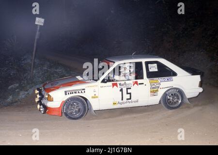 Mauro Pregliasco (ITA) Massimiliano Max Sghedoni (ITA) Ford Escort RS 1600i GRA Ford Italia Repetto Tuning Banque D'Images