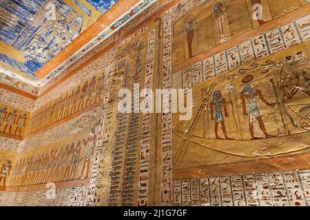 Peintures murales du Livre des portes, troisième heure, dans la tombe de Ramsès IV, KV2, dans la Vallée des Rois Banque D'Images