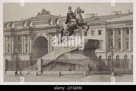 Photo du 19th siècle de la statue équestre de Pierre le Grand (Horseman de bronze) à Saint-Pétersbourg. Empire russe. 1878-1890 Banque D'Images