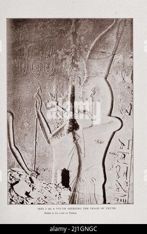 Égypte ancienne. Le Nouveau Royaume (1549–1069 av. J.-C.). Illustration de 1912 Seti I en tant que jeune offrant l'image de la vérité. Soulagement dans sa tombe à Thèbes Banque D'Images