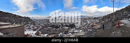 Kaboul, Afghanistan. 25th févr. 2022. (2/25/2022) Kaboul, Afghanistan, février mars 2022. panorama de la ville (photo de Teun Voeten/Sipa USA) crédit: SIPA USA/Alay Live News Banque D'Images