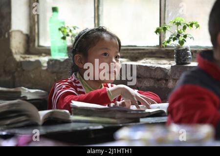 Élève d'école élémentaire en zone rurale,Chine Banque D'Images
