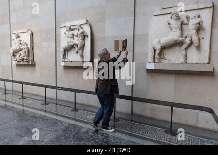 Numérisation numérique du Musée britannique Parthénon Marbles et sculptures. Roger Michel, expert de l'Institut d'archéologie numérique d'Oxford. Banque D'Images