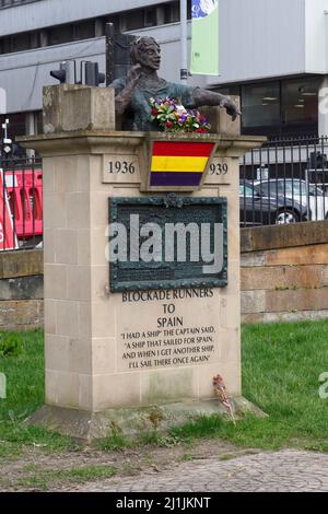 mémorial aux gens de mer qui ont dirigé le blocus pour approvisionner les antifascistes et sauver les réfugiés pendant la guerre civile espagnole, clyde Side,Glasgow,Écosse Banque D'Images