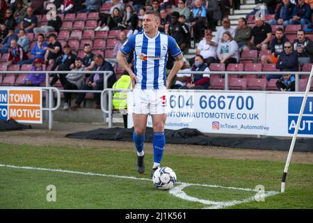 Northampton, Royaume-Uni. 26th MARS David Ferguson de Hartlepool United lors de la première moitié du match de la Sky Bet League 2 entre Northampton Town et Hartlepool United au PTS Academy Stadium, Northampton, le samedi 26th mars 2022. (Credit: John Cripps | MI News) Credit: MI News & Sport /Alay Live News Banque D'Images