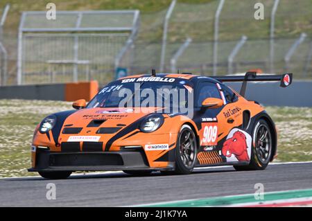 Circuit de Mugello, Scarperia, Italie, 26 mars 2022, 992 909 Rouge Camel-Jordans.nl -NED- Porsche 911 GT3 Cup (992) pendant Hankook 12h de Mugello 2022 - Endurance Banque D'Images