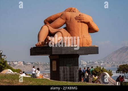 A le Kiss, célèbre sculpture à Miraflores, Lima, Pérou Banque D'Images