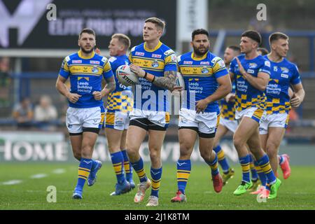 Leeds, Royaume-Uni. 26th mars 2022. Les joueurs de Leeds Rhinos commencent leur échauffement à Leeds, Royaume-Uni, le 3/26/2022. (Photo de Simon Whitehead/News Images/Sipa USA) crédit: SIPA USA/Alay Live News Banque D'Images