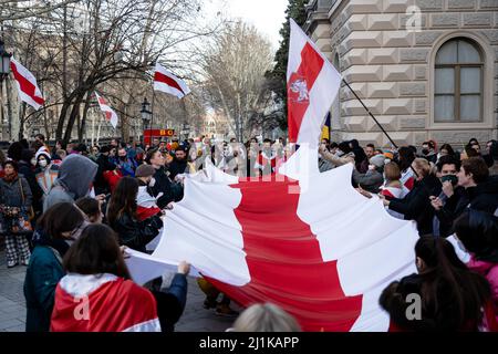 Le peuple biélorusse participe à des manifestations pacifiques contre la dictature en Biélorussie Banque D'Images