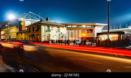 Le terrain de course du Wrexham football Club, leur domicile depuis 1864. Le plus ancien terrain international du monde. Banque D'Images