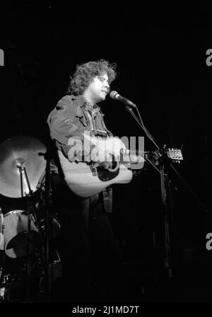 Le chanteur de folk américain Arlo Guthrie se présente à Londres, en Angleterre, en 1981. Banque D'Images