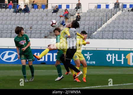 26 nov 2019-Yongin, Corée du Sud-Peng Shimeng de Jiangsu Suning Ladies football Club action lors d'un championnat de club féminin 2019-FIFA/AFC Pilot Tournamant Nippon TV Beleza V Jiangsu Suning Ladies football Club au Yongin Citizens Sports Park à Yongin, Corée du Sud.Score du match 1-1, idem. Banque D'Images
