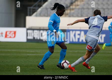 28 novembre 2019-Yongin, Corée du Sud-Jiangsu Suning Dames football Club of China joueurs et Melbourne victoire des joueurs australiens jouent lors d'un tournoi pilote FIFA/AFC de championnat de club de femmes 2019 au Yongin Citizens Park à Yongin, Corée du Sud. Résultat de la comparaison par 1-1, identique. Banque D'Images