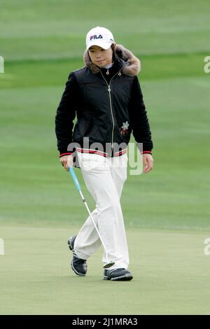 1 nov 2009-Incheon, Corée du Sud-Eun-Hee Ji de Corée du Sud sur le 2th trou lors de la dernière partie du championnat Hana Bank Kolon au club de golf Sky 72 le 1 novembre 2009 à Incheon, Corée du Sud. Banque D'Images