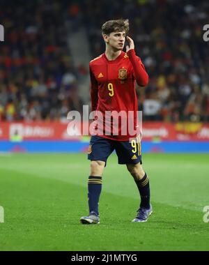 Sabadell, Barcelone, Espagne. 26th mars 2022. Barcelone Espagne 26.03.2022 Gavi Paez (Espagne) regarde pendant le match amical entre l'Espagne et l'Albanie au stade RCDE le 26 mars 2022 à Barcelone. (Image de crédit : © Xavi Urgeles/ZUMA Press Wire) Banque D'Images