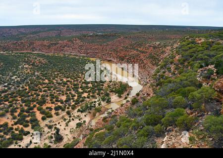 Vue sur les gorges de la rivière Murchison depuis la passerelle de Kalbarri en Australie occidentale Banque D'Images