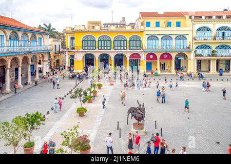 Plaza Vieja ou Old Plaza dans la vieille Havane, Cuba Banque D'Images