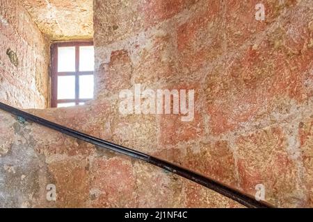 Mur intérieur en escalier dans la tour du phare à El Morro, vieille Havane, Cuba, 2017 Banque D'Images