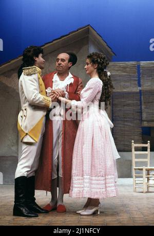 MORATIN, LEANDRO FERNANDEZ DE. ESCRITOR ESPAÑOL. MADRID 1737-1780. TEATRO.'EL SI DE LAS NIÑAS". MADRID 1988. Acteur. JUANJO MENÉNDEZ. Banque D'Images