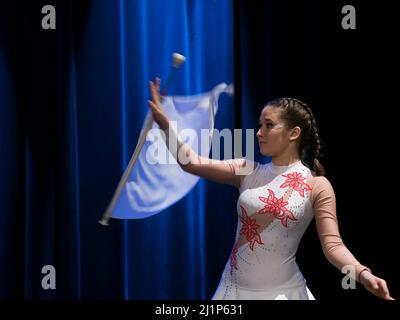 Kuznia Raciborska, Pologne - 26 mars 2022 : le tournoi sportif national de la petite Majorette 5th Banque D'Images