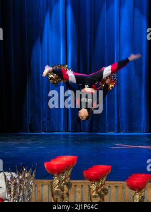 Kuznia Raciborska, Pologne - 26 mars 2022 : le tournoi sportif national de la petite Majorette 5th Banque D'Images