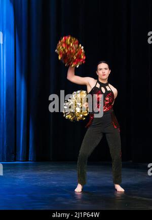 Kuznia Raciborska, Pologne - 26 mars 2022 : le tournoi sportif national de la petite Majorette 5th Banque D'Images