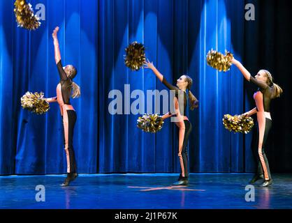 Kuznia Raciborska, Pologne - 26 mars 2022 : le tournoi sportif national de la petite Majorette 5th Banque D'Images