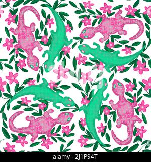 Motif sans couture dessiné à la main avec un lézard rose et vert, un animal amphibien coloré de style folklorique avec des branches de feuilles vertes et des fleurs sur fond floral Banque D'Images