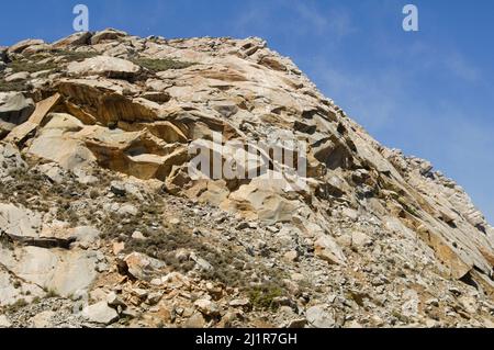 Morro Bay Rock vu de la base du rocher Banque D'Images