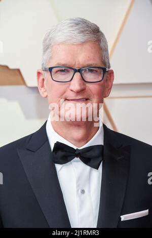 Los Angeles, États-Unis. 27th mars 2022. Tim Cook marche sur le tapis rouge aux Academy Awards 94th qui se tiennent au Dolby Theatre à Hollywood, CA, le 27 mars 2022. (Photo par Sthanlee B. Mirador/Sipa USA) crédit: SIPA USA/Alay Live News Banque D'Images