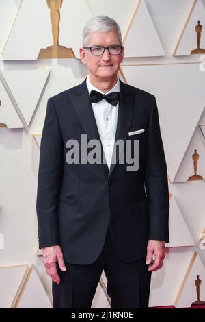 Los Angeles, États-Unis. 27th mars 2022. Tim Cook marche sur le tapis rouge aux Academy Awards 94th qui se tiennent au Dolby Theatre à Hollywood, CA, le 27 mars 2022. (Photo par Sthanlee B. Mirador/Sipa USA) crédit: SIPA USA/Alay Live News Banque D'Images