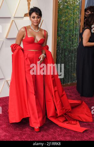 Los Angeles, États-Unis. 27th mars 2022. Ariana Debose marchant sur le tapis rouge aux Academy Awards 94th qui se tiennent au Dolby Theatre à Hollywood, CA, le 27 mars 2022. (Photo par Sthanlee B. Mirador/Sipa USA) crédit: SIPA USA/Alay Live News Banque D'Images