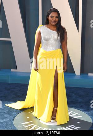 Beverly Hills, États-Unis. 27th mars 2022. Mindy Kaling marchant sur le tapis rouge à la Vanity Fair Oscar Party 2022 qui s'est tenue au Wallis Annenberg Center for the Performing Arts à Beverly Hills, CA, le 27 mars 2022. (Photo par Anthony Behar/Sipa USA) crédit: SIPA USA/Alay Live News Banque D'Images