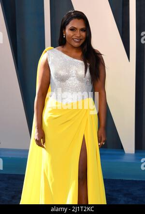 Beverly Hills, États-Unis. 27th mars 2022. Mindy Kaling marchant sur le tapis rouge à la Vanity Fair Oscar Party 2022 qui s'est tenue au Wallis Annenberg Center for the Performing Arts à Beverly Hills, CA, le 27 mars 2022. (Photo par Anthony Behar/Sipa USA) crédit: SIPA USA/Alay Live News Banque D'Images