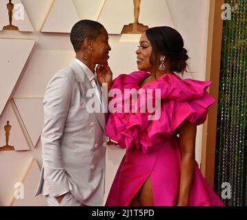 Los Angeles, États-Unis. 27th mars 2022. Jessica Betts et Niecy Nash arrivent pour les Academy Awards 94th au Dolby Theatre, dans la section Hollywood de Los Angeles, le dimanche 27 mars 2022. Photo de Jim Ruymen/UPI crédit: UPI/Alay Live News Banque D'Images