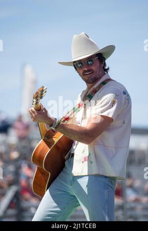 Les Amériques. 27th mars 2022. Mark Wystrach, chanteur principal du groupe de country Midland, se produit au Grand Prix automobile d'EchoPark, circuit of the Americas. Austin, Texas. Mario Cantu/CSM/Alamy Live News Banque D'Images