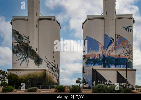 Healthy River et Yabby Silo Art, Waikerie, Australie méridionale, Australie Banque D'Images