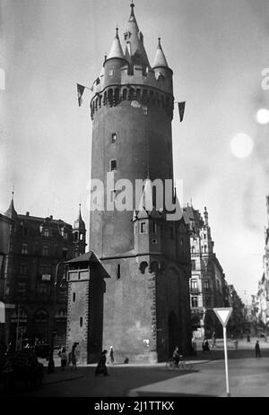 Der Eschenheimer Turm, späte 1930er Jahre. Tour Eschenheim, fin 1930s. Banque D'Images