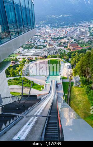 Conditions estivales au saut à ski sur la Bergisel à Innsbruck Banque D'Images