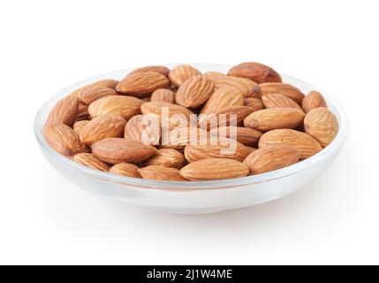 Amandes isolé sur fond blanc avec clipping path Banque D'Images